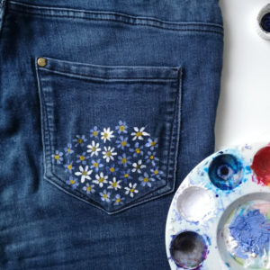 paint daisies on jeans